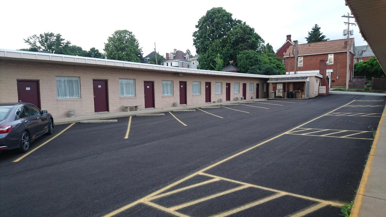 Heritage Inn Uniontown Exterior foto